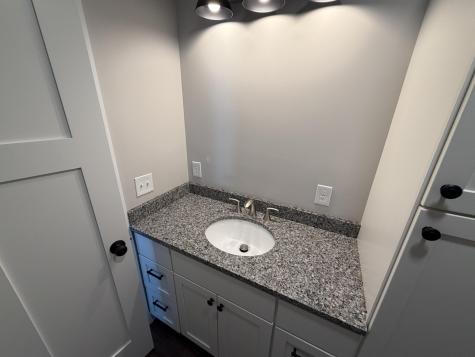 33 Overlook Way W Naples ME 04055