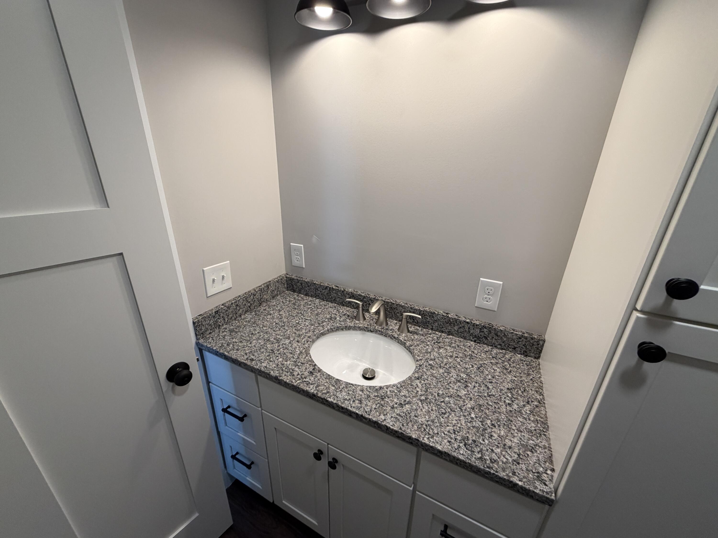 33 Overlook Way W Naples ME 04055