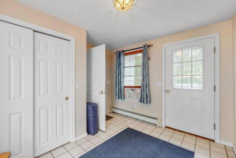 31 Furlong Road Raymond ME 04071