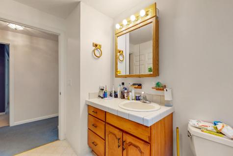 31 Furlong Road Raymond ME 04071
