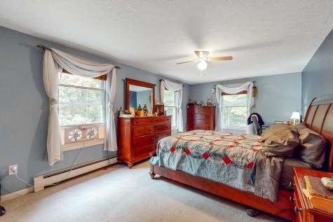 31 Furlong Road Raymond ME 04071