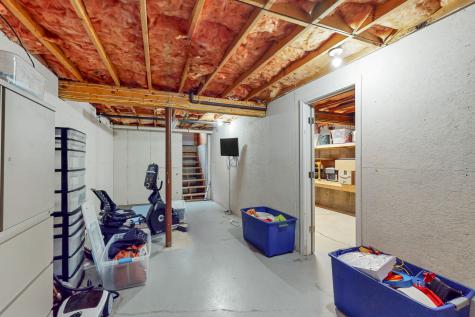 31 Furlong Road Raymond ME 04071