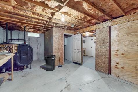 31 Furlong Road Raymond ME 04071