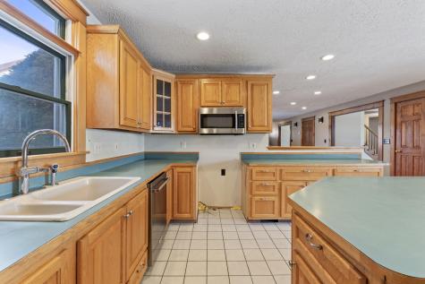 467 Bay Road Bowdoinham ME 04008