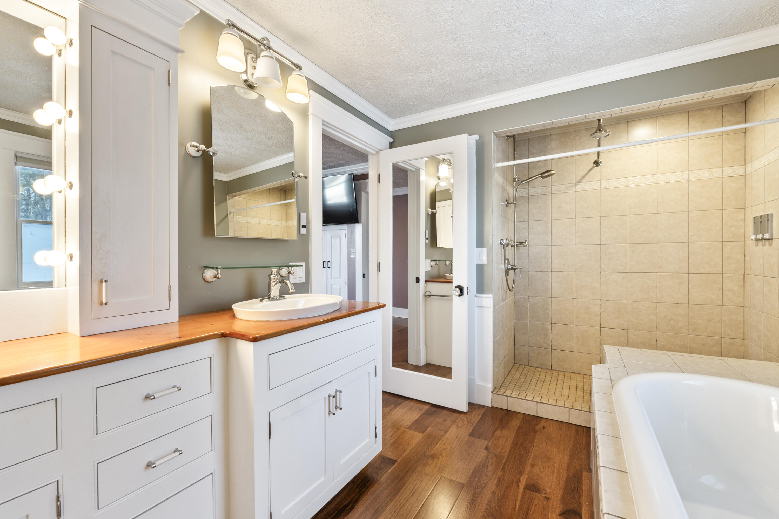 467 Bay Road Bowdoinham ME 04008