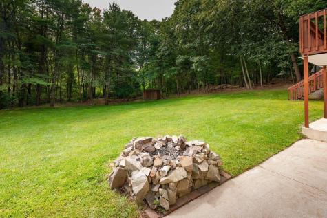 3 Glenn Lane York ME 03909