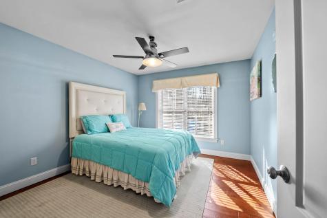 79 Charter Way Auburn ME 04210