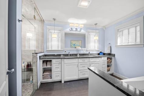 79 Charter Way Auburn ME 04210