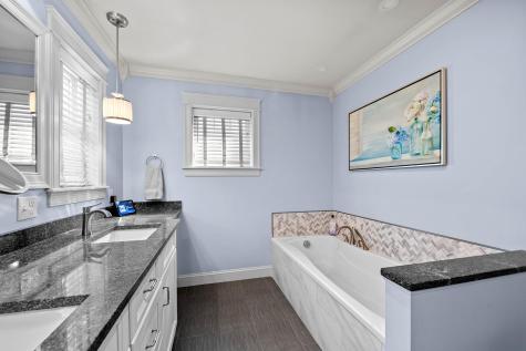 79 Charter Way Auburn ME 04210