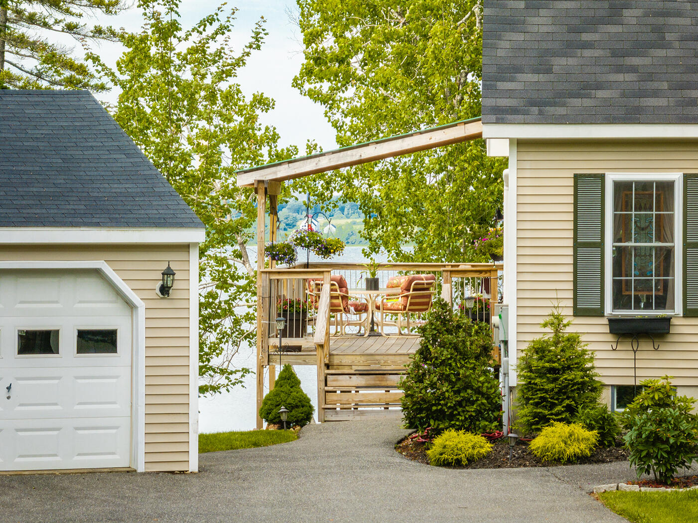 111 Ledge Road South Thomaston ME 04858