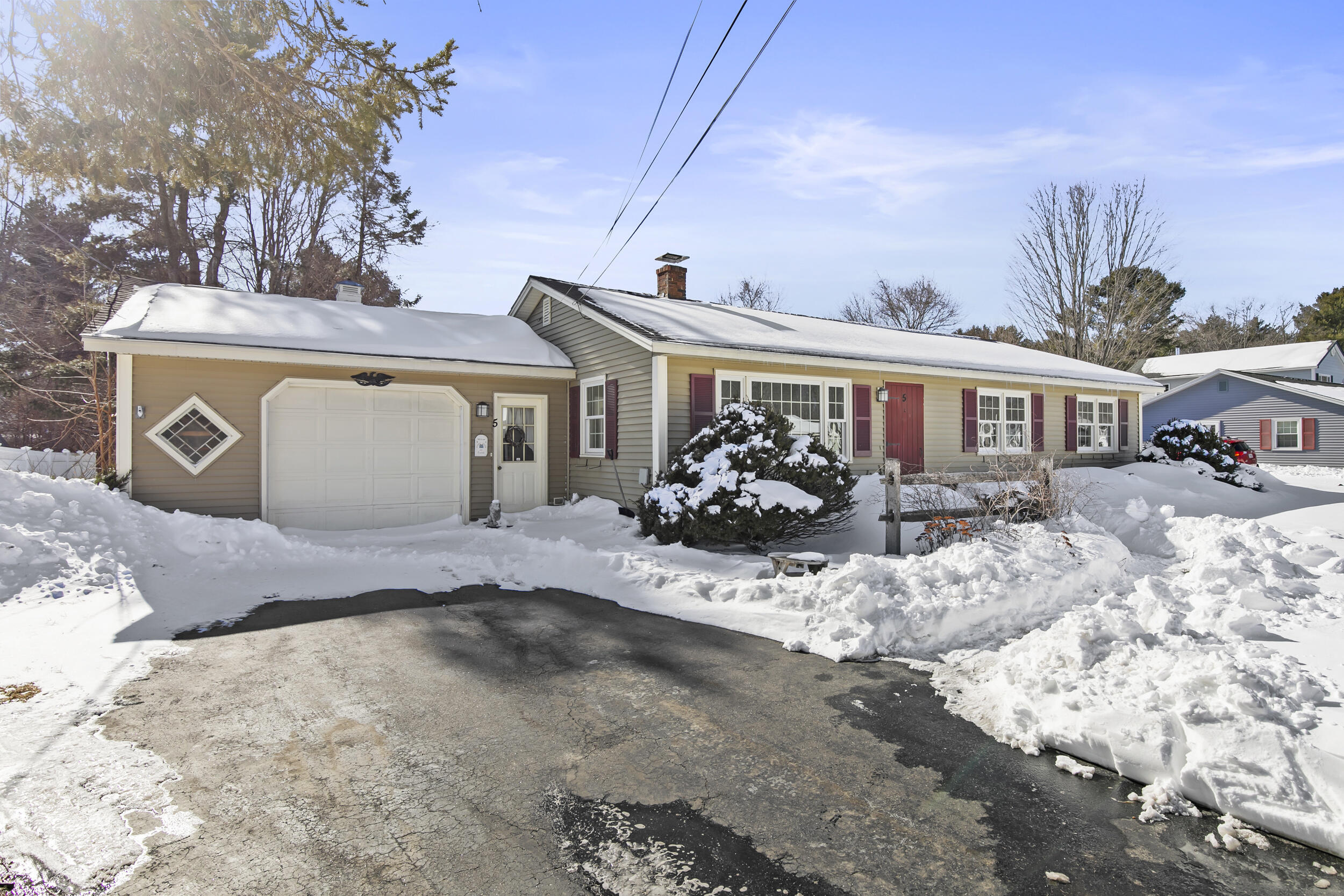 5 Brentwood Circle Saco ME 04072