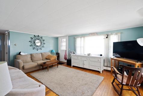 690 York Street York ME 03909