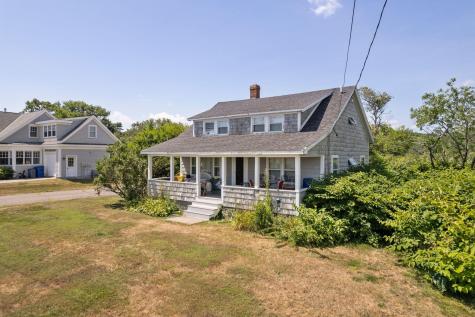 690 York Street York ME 03909