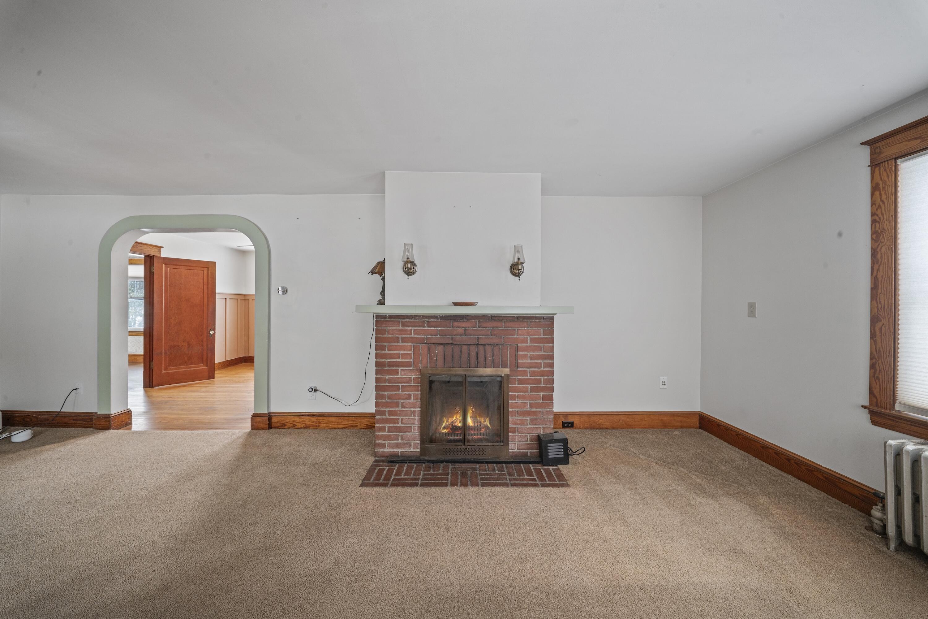 53 Main Street Bowdoinham ME 04008