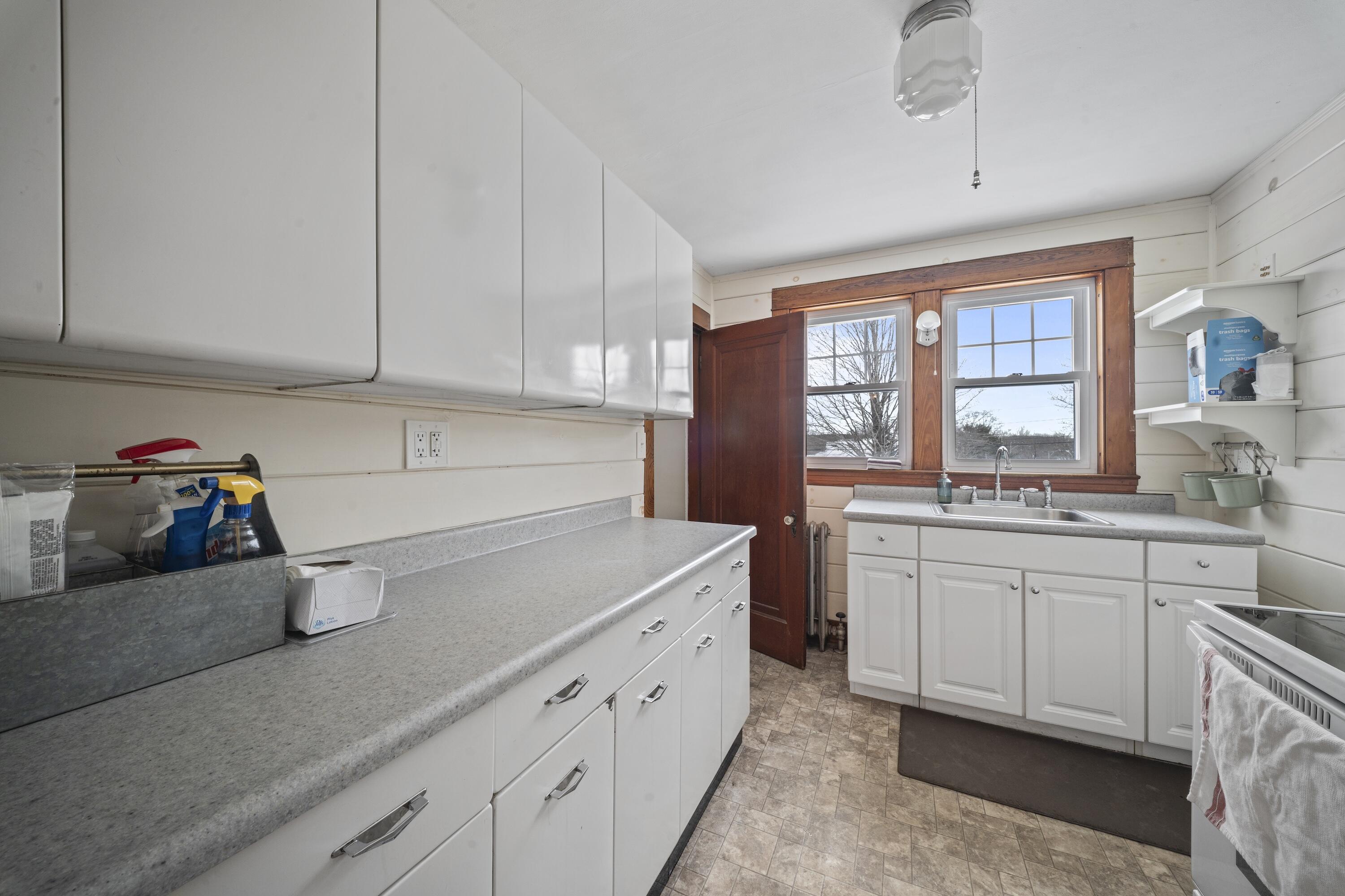 53 Main Street Bowdoinham ME 04008