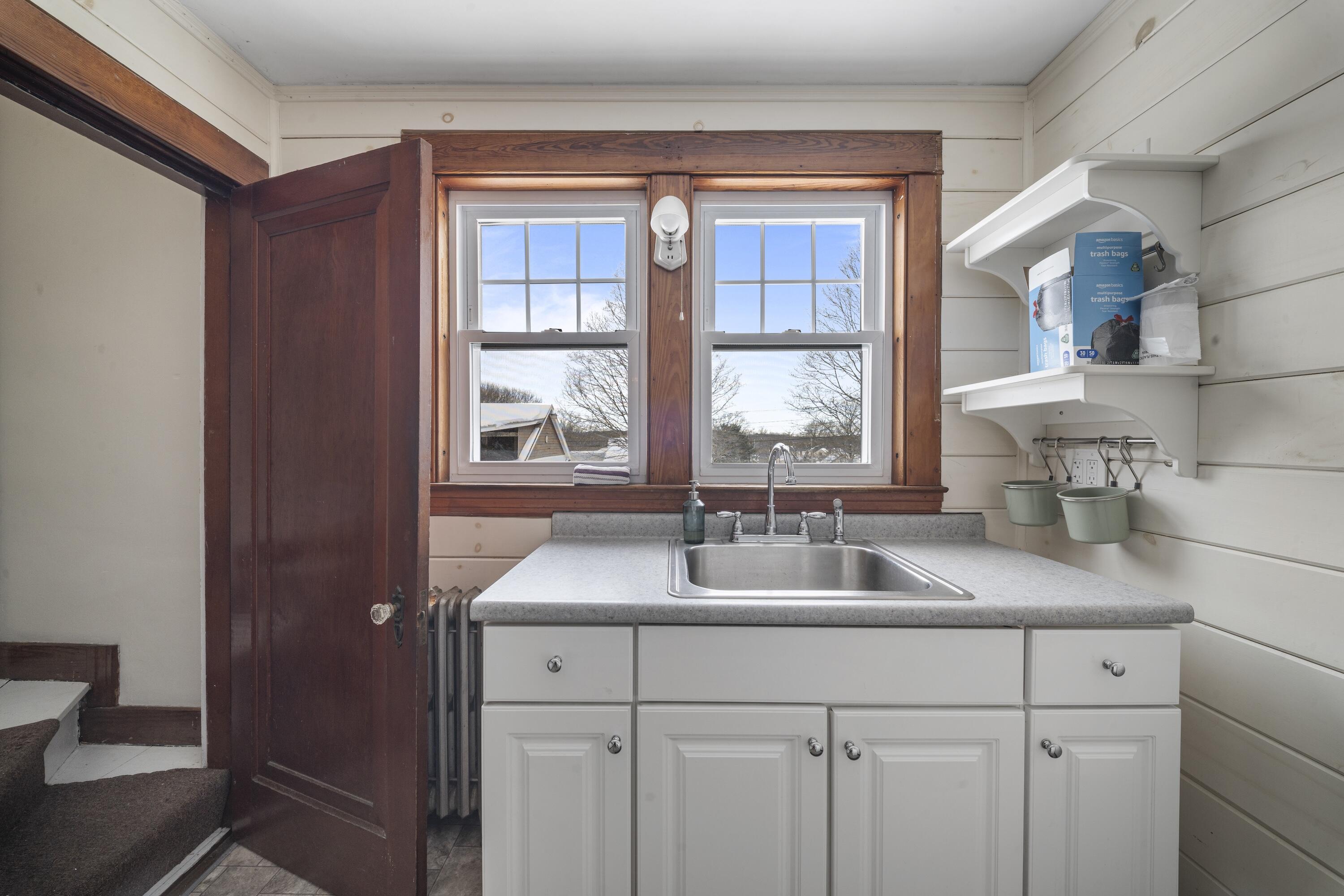 53 Main Street Bowdoinham ME 04008