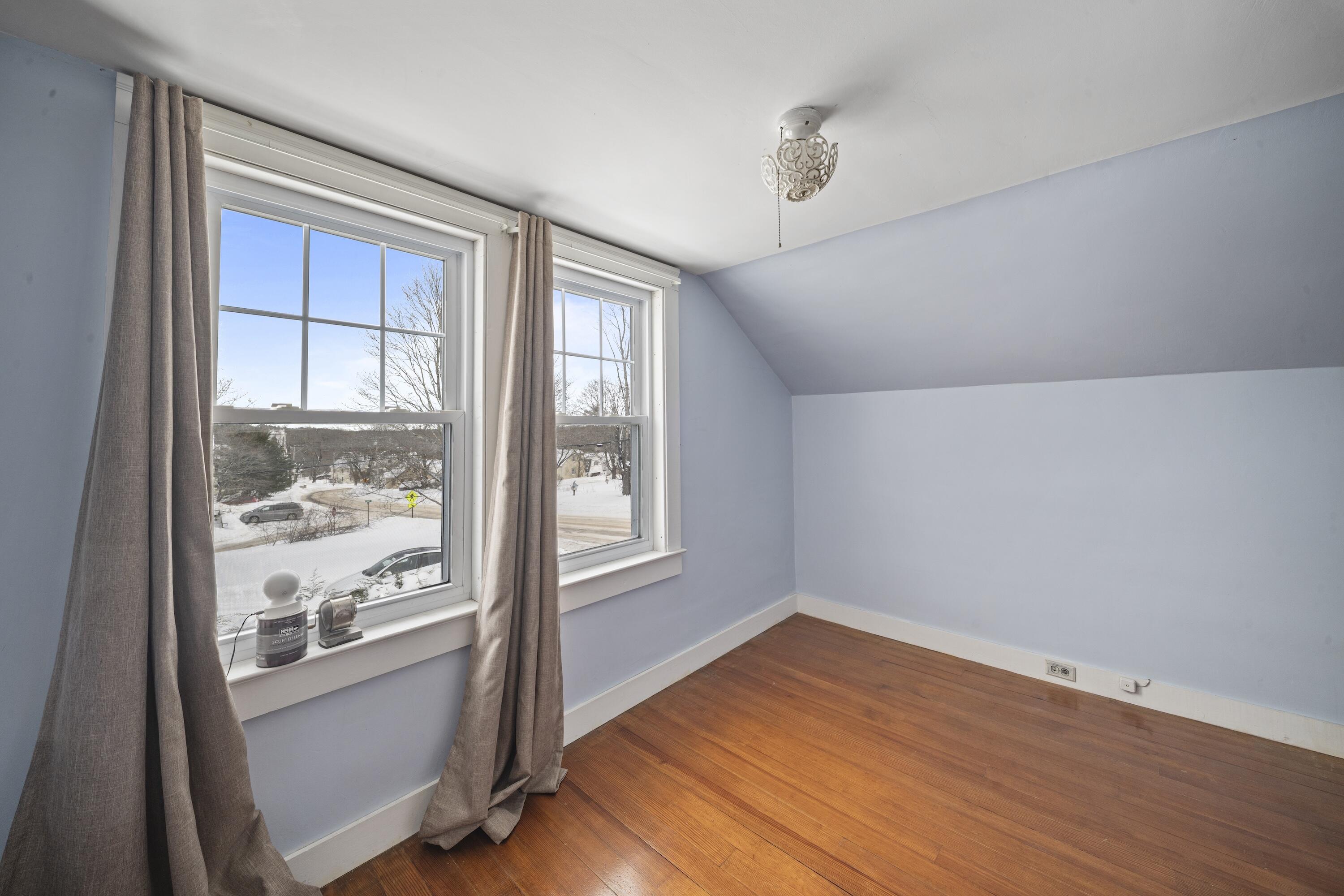 53 Main Street Bowdoinham ME 04008