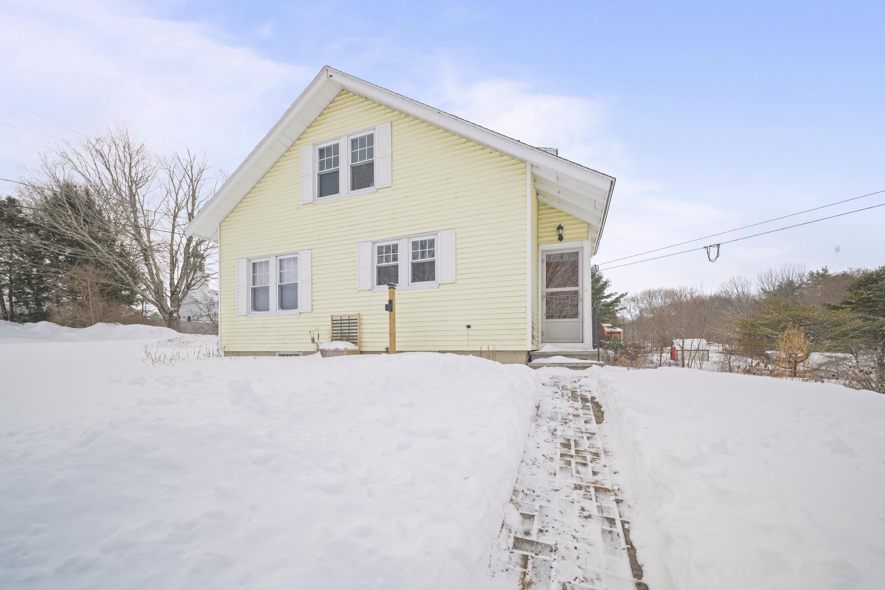 53 Main Street Bowdoinham ME 04008