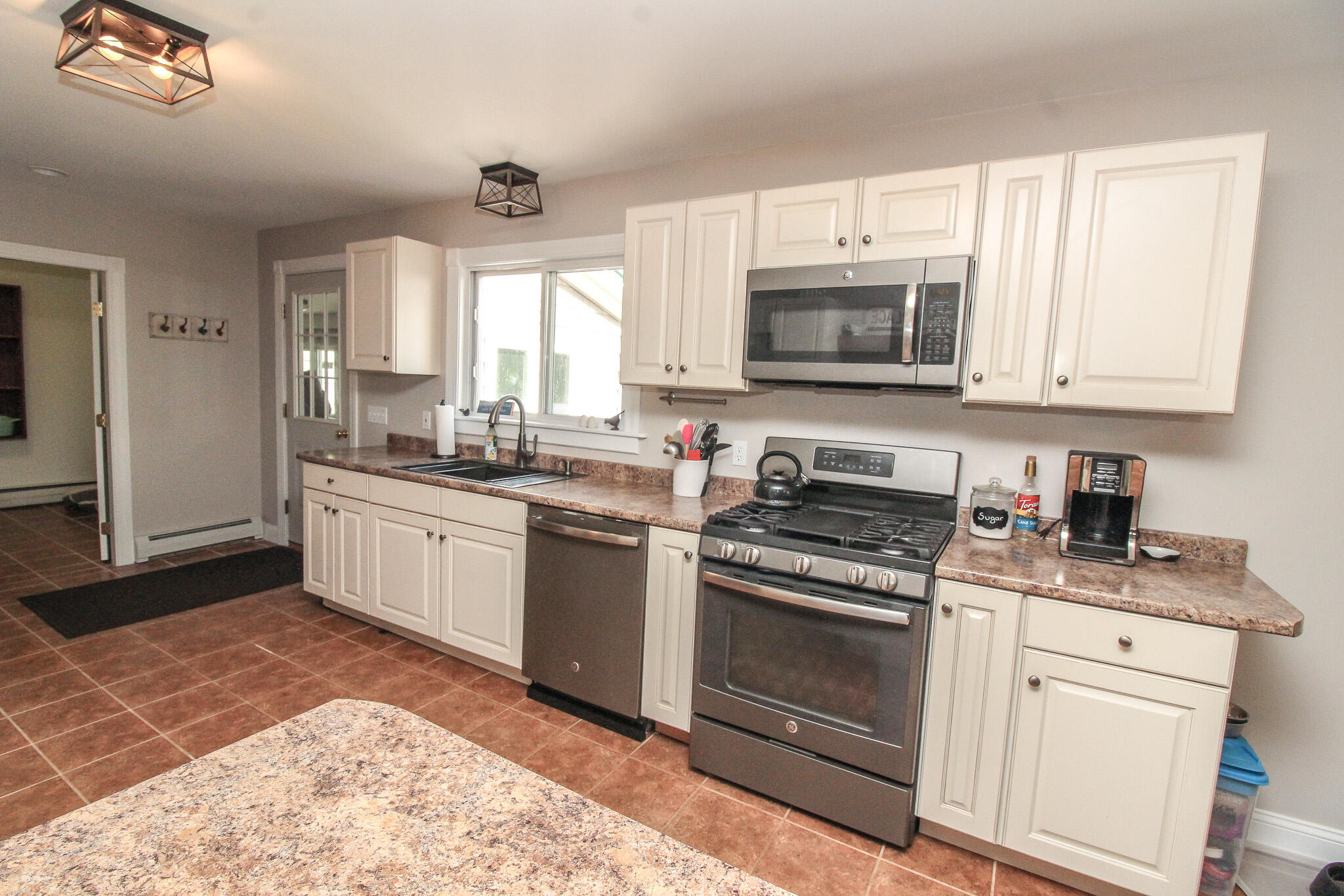3849 Rockwood Road Rockwood T1 R1 Nbkp ME 04478