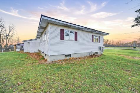 158 Pleasant Street Clinton ME 04927