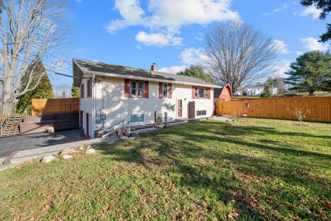 81 Hall Road Windham ME 04062