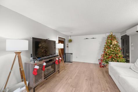 81 Hall Road Windham ME 04062