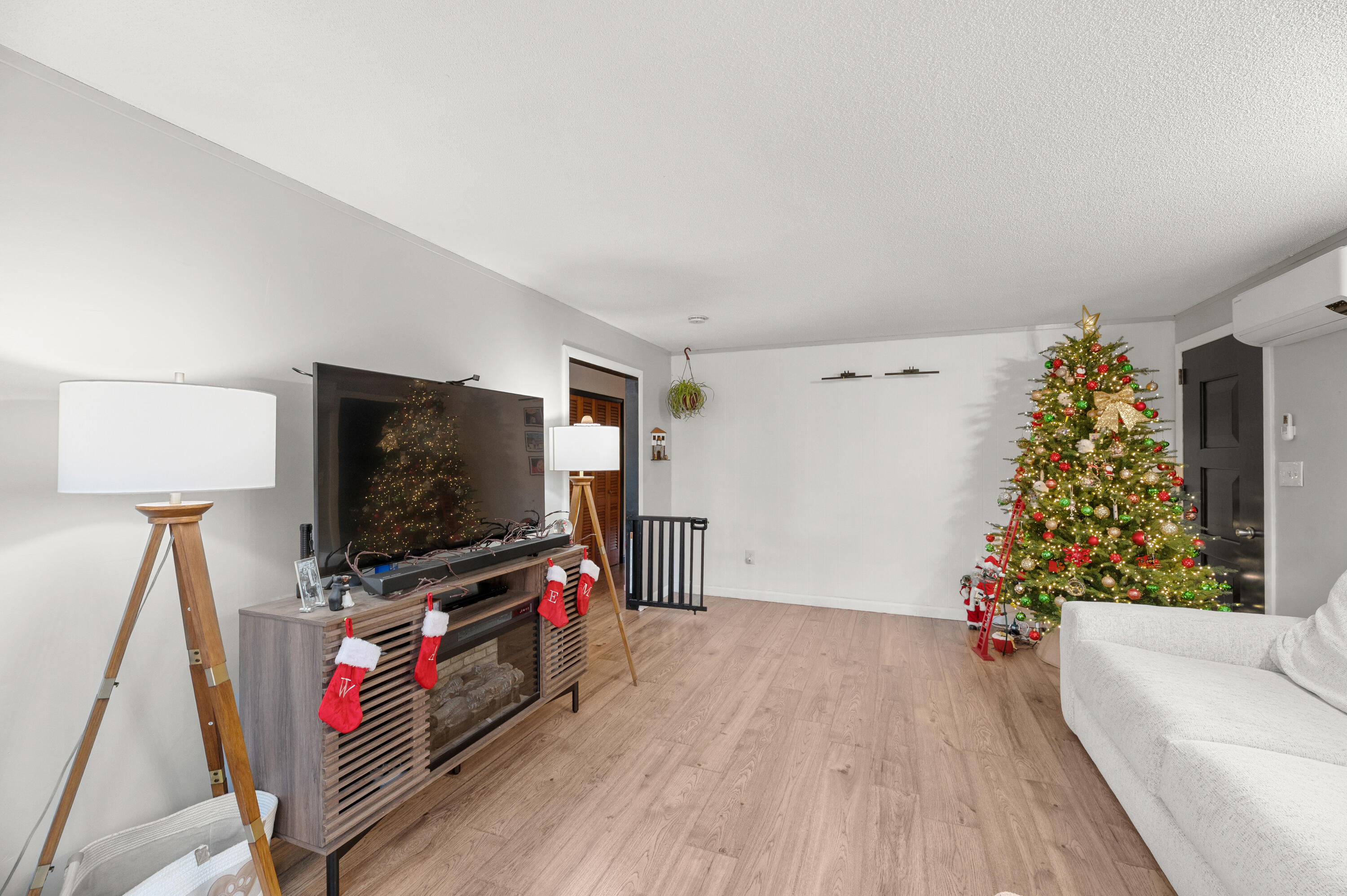 81 Hall Road Windham ME 04062