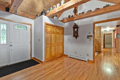55 Lunt Lane Poland ME 04274