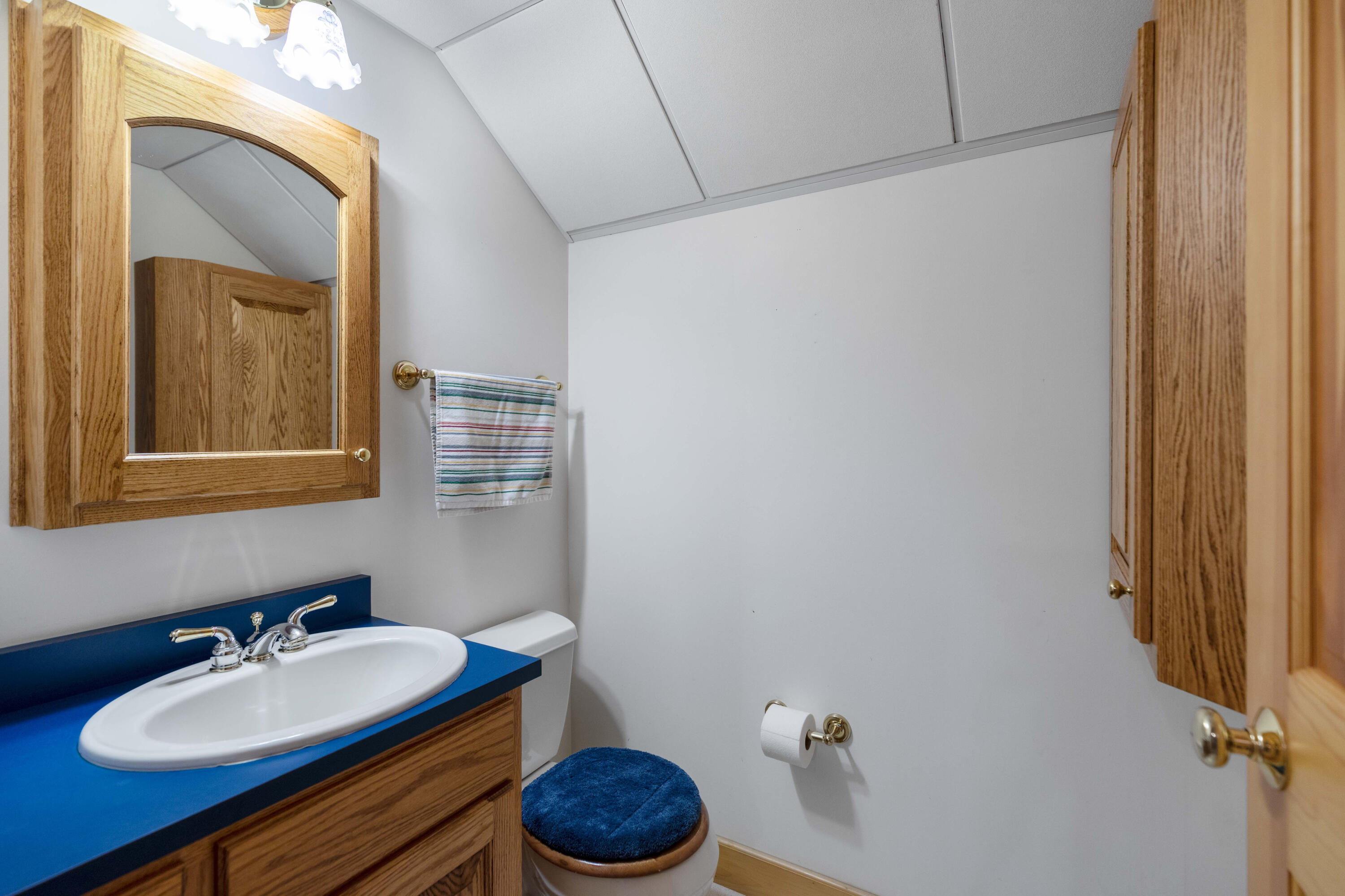 55 Lunt Lane Poland ME 04274