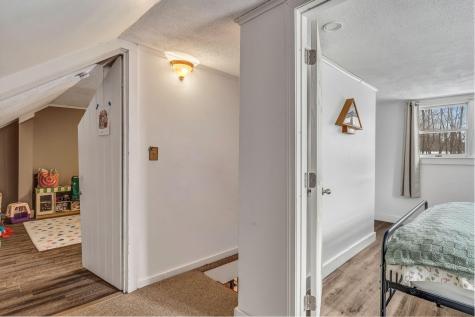 16 Libby Hill Road Gardiner ME 04345