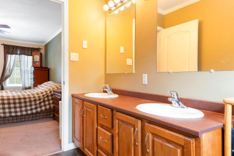 25 Harpin Road Waterboro ME 04087