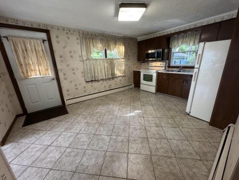 32 Meader Street Lewiston ME 04240