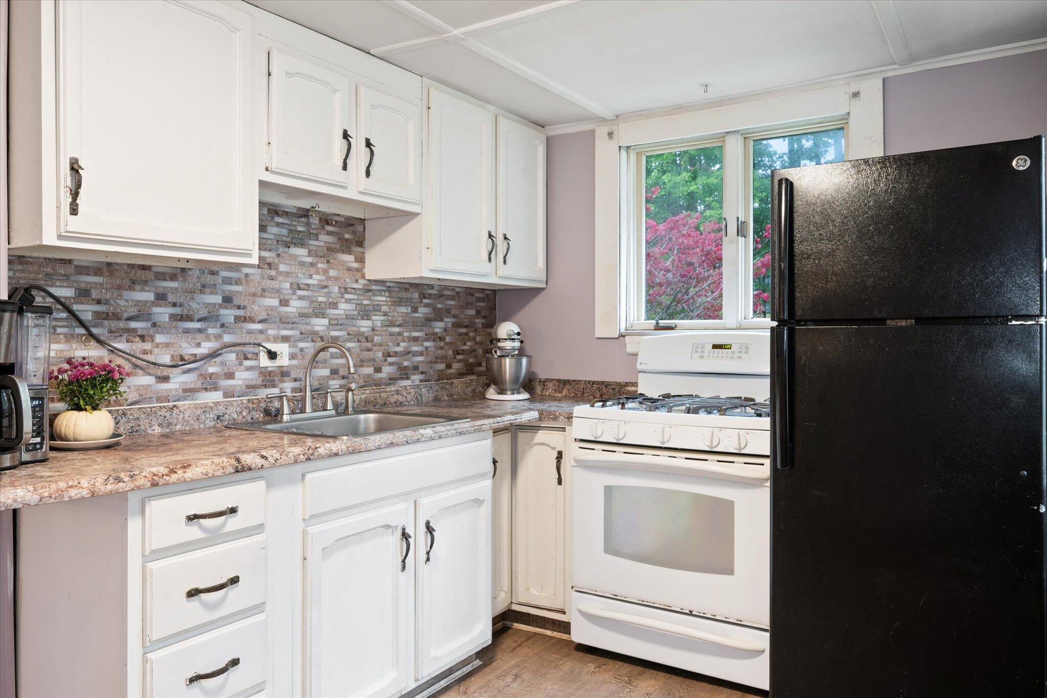 1086 Main Road Carmel ME 04419