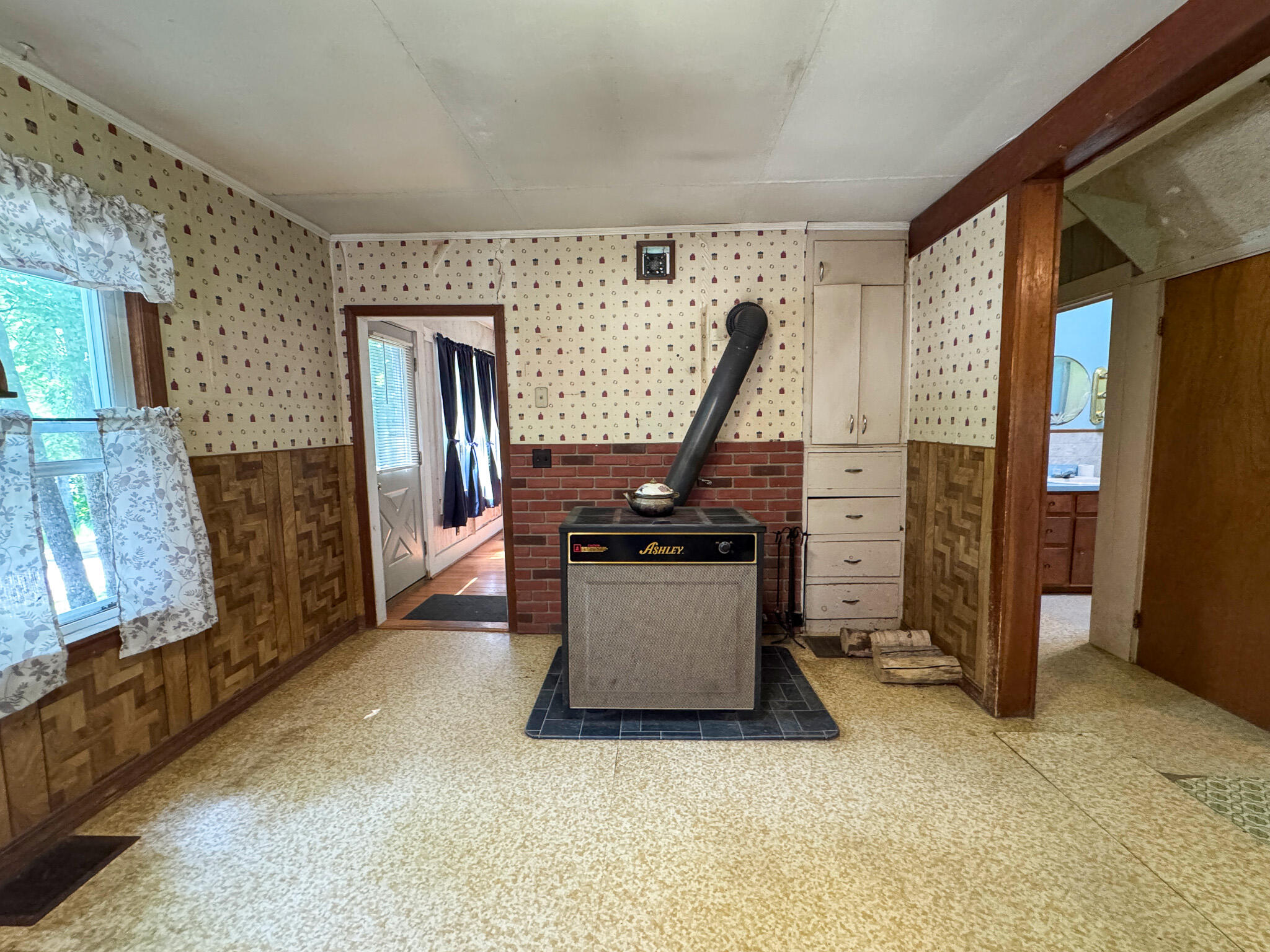 144 Main Road Burlington ME 04417