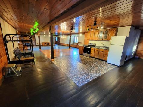 15 Jackson Hole Carthage ME 04224