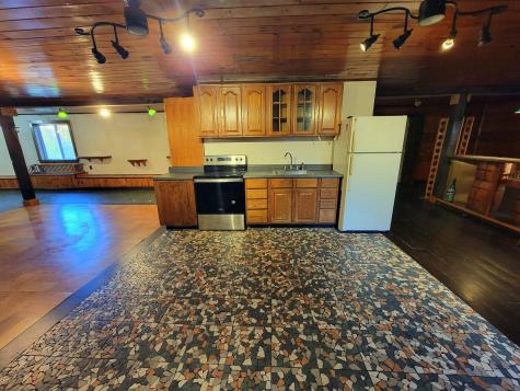 15 Jackson Hole Carthage ME 04224