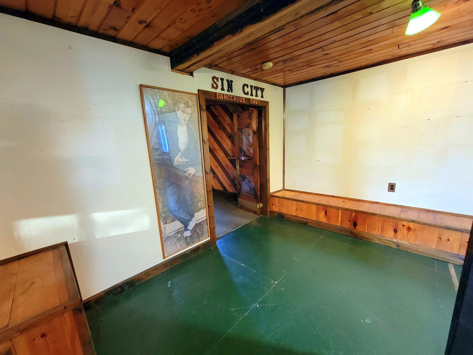 15 Jackson Hole Carthage ME 04224