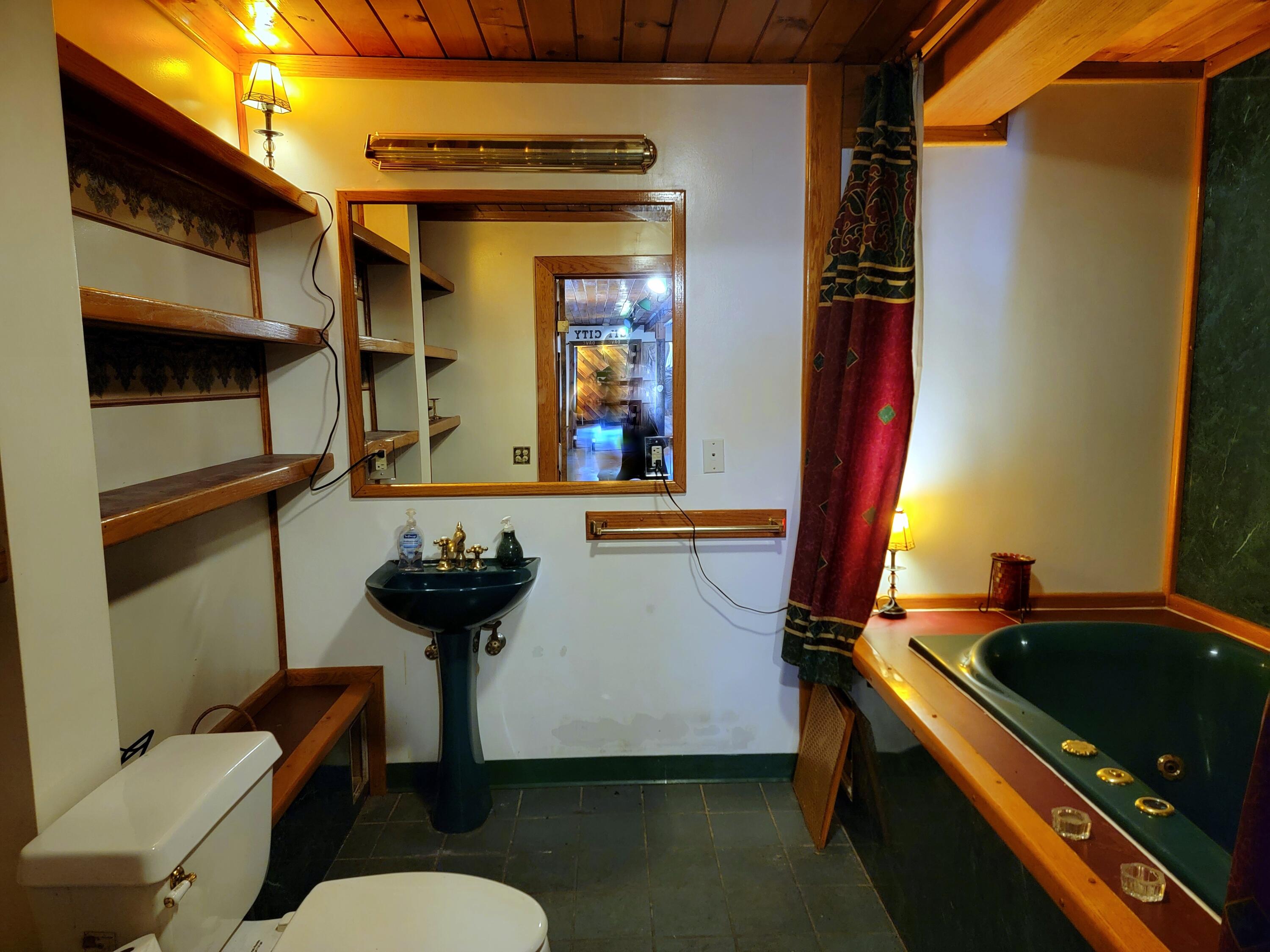 15 Jackson Hole Carthage ME 04224