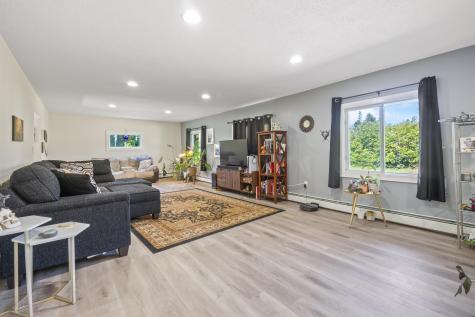 53 Dill Street Lewiston ME 04240