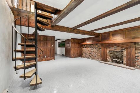 328 Blackstrap Road Falmouth ME 04105