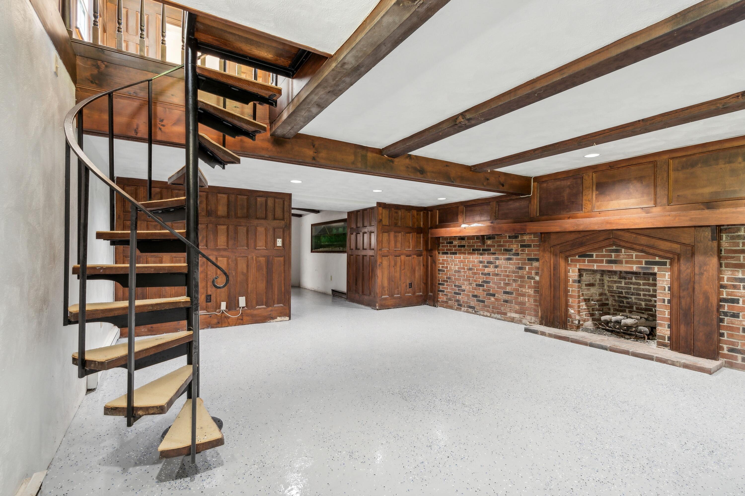 328 Blackstrap Road Falmouth ME 04105