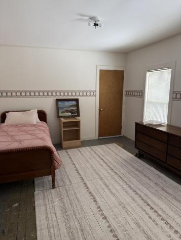 5 Nichol Street Paris ME 04281