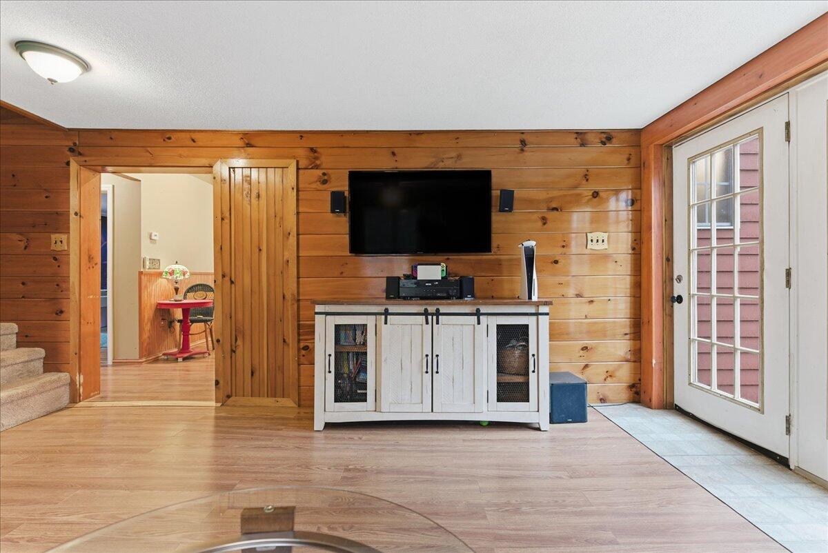 89 Hebron Road Buckfield ME 04220