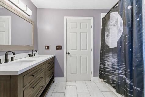 89 Hebron Road Buckfield ME 04220