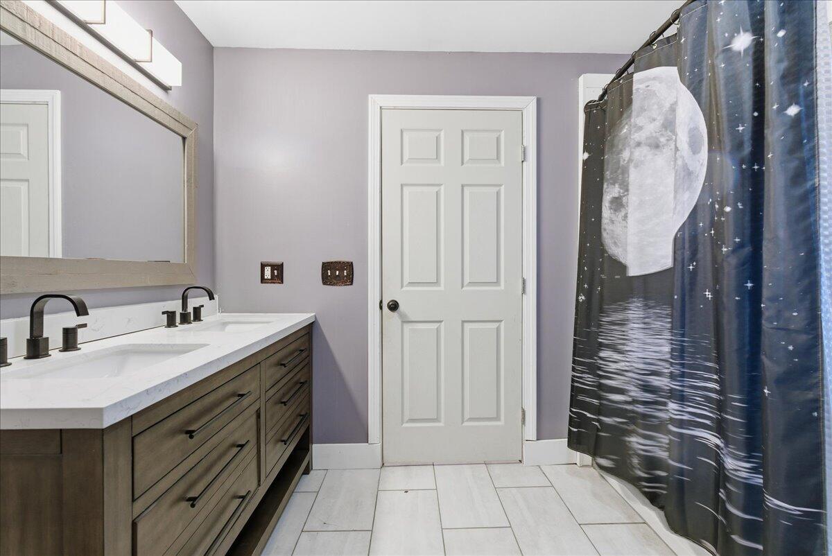 89 Hebron Road Buckfield ME 04220