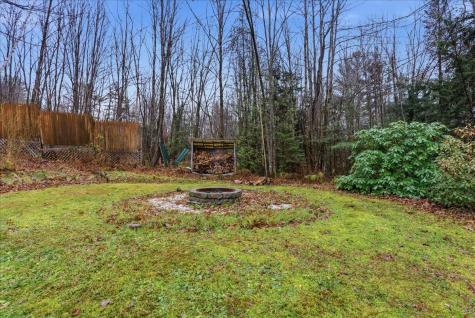 89 Hebron Road Buckfield ME 04220