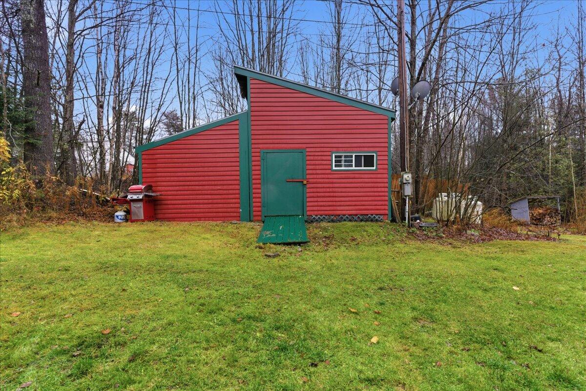 89 Hebron Road Buckfield ME 04220