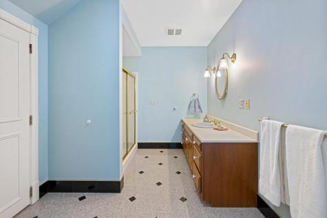 63 Fenton Way Bangor ME 04401