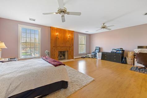 63 Fenton Way Bangor ME 04401