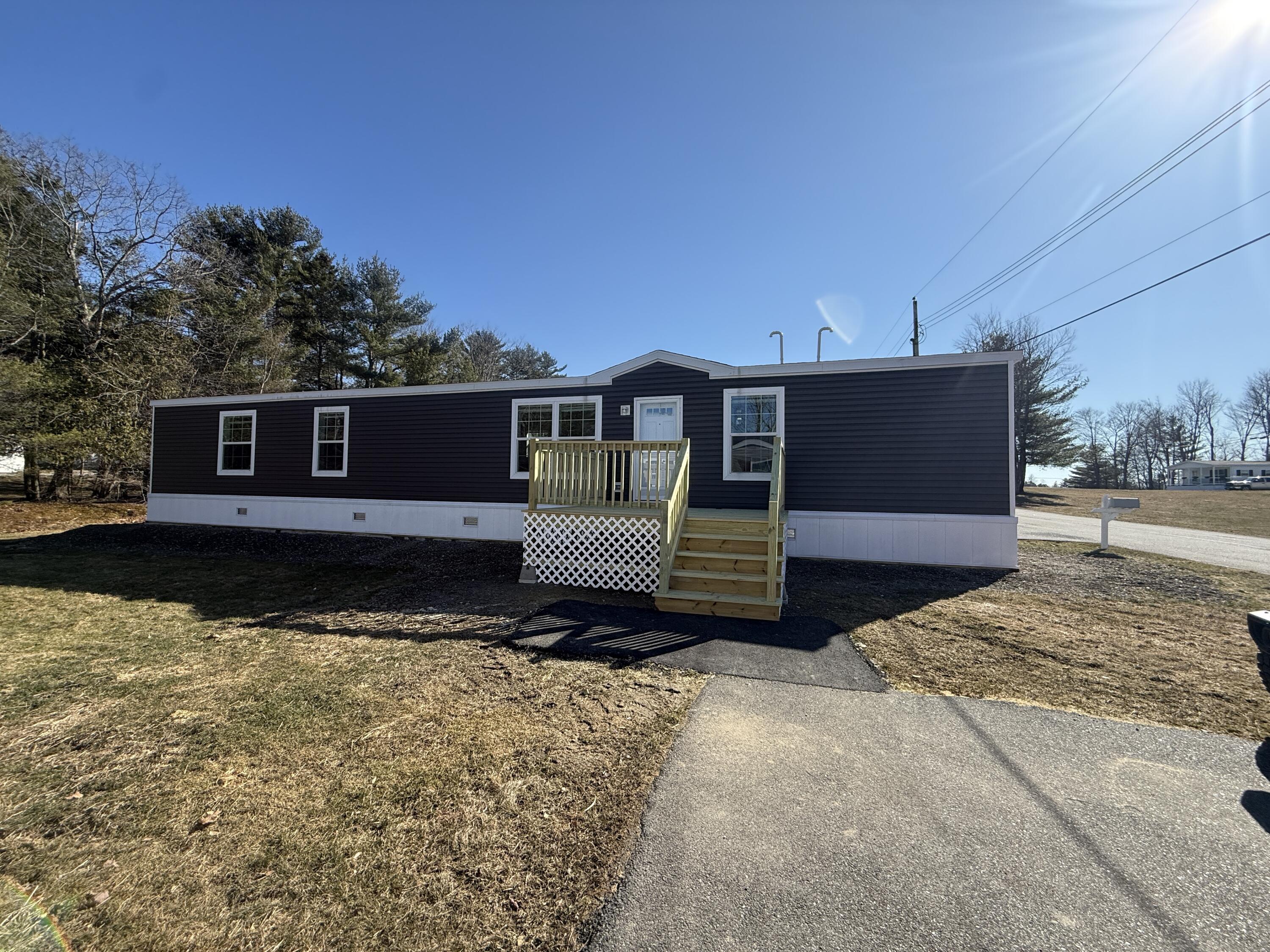 7 Nelligan Drive Holden ME 04429
